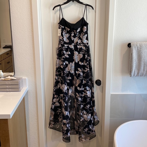 Xscape HiLo Dress NWT - Picture 4 of 4